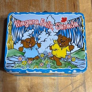 Vintage Niagara Falls Canada Bear Tin Lunch Box